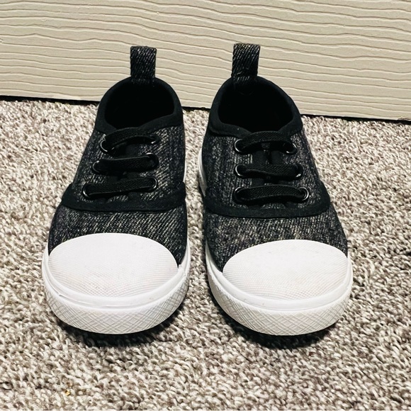 First Steps toddle boy shoes. Size 5 - Picture 4 of 8